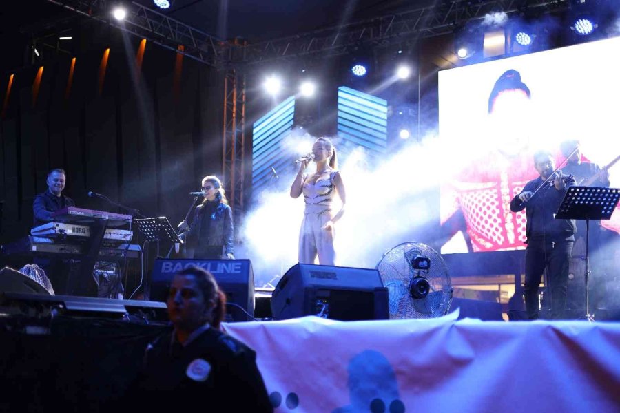 Tuna Life Center’da Muhteşem Konser