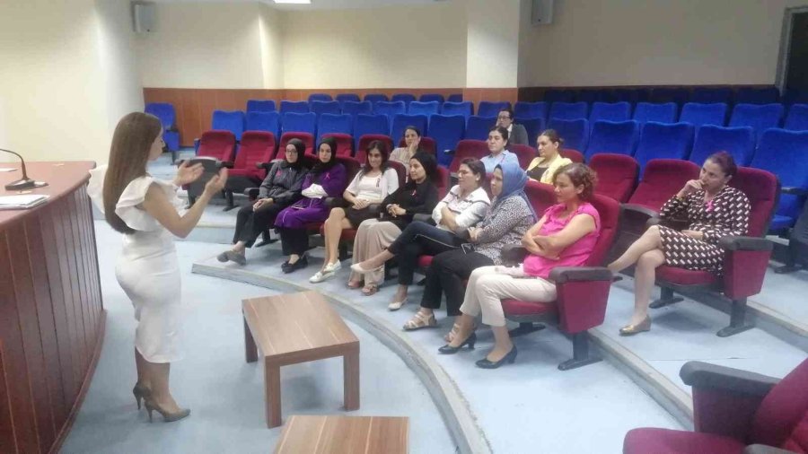 Ebe Ve Hemşireler Kanserde Erken Teşhise Dikkat Çekti