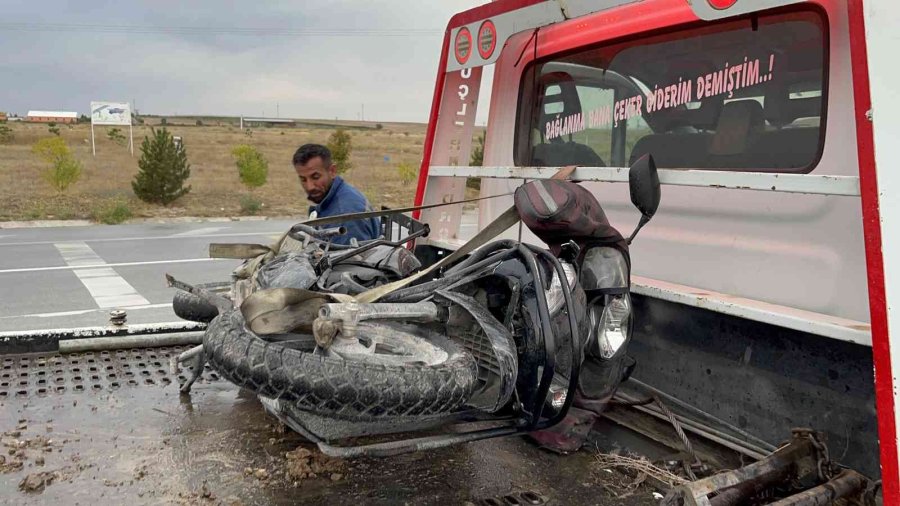 19 Yaşındaki Üniversite Öğrencisi Kazada Hayatını Kaybetti
