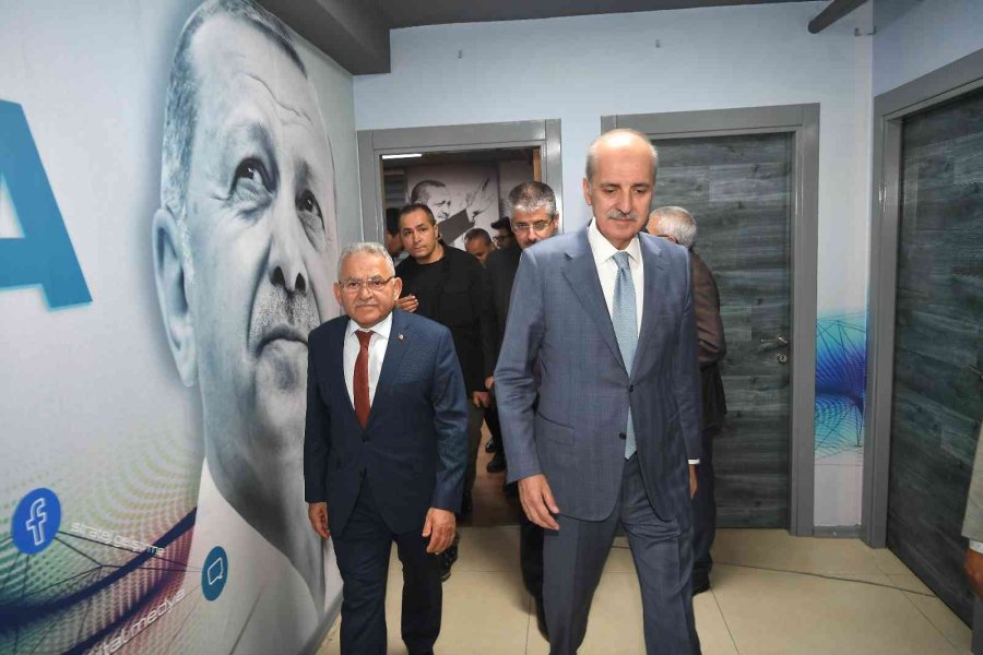 Büyükkılıç, Kurtulmuş İle Birlikte Ak Parti İl Teşkilatıyla Buluştu