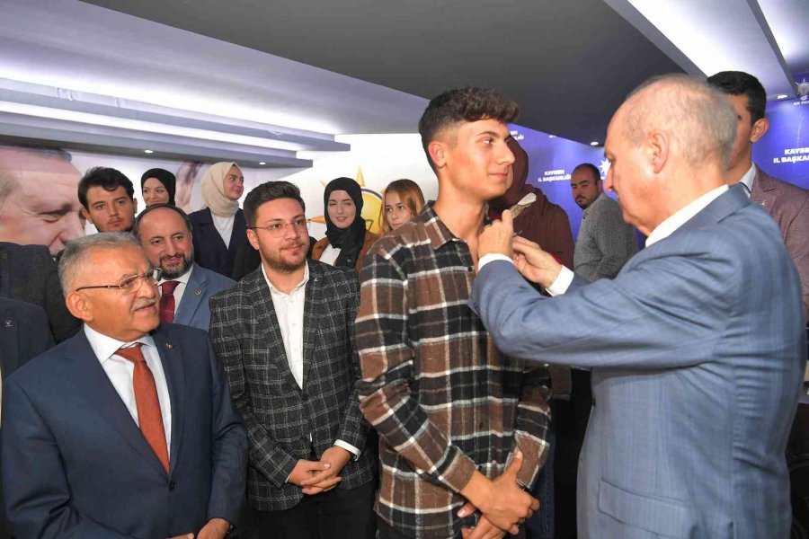 Büyükkılıç, Kurtulmuş İle Birlikte Ak Parti İl Teşkilatıyla Buluştu