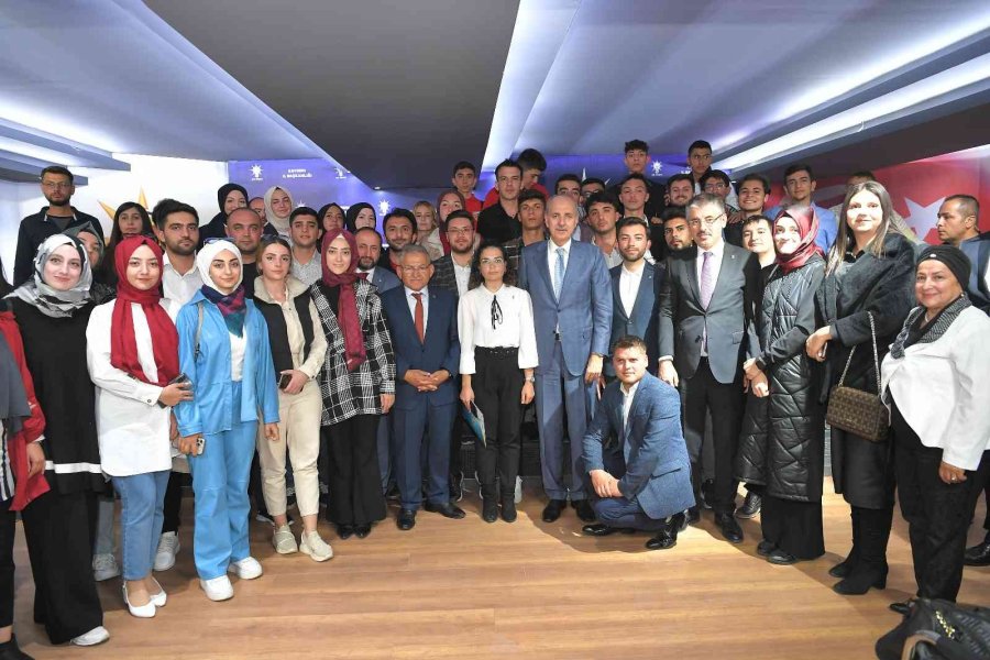 Büyükkılıç, Kurtulmuş İle Birlikte Ak Parti İl Teşkilatıyla Buluştu