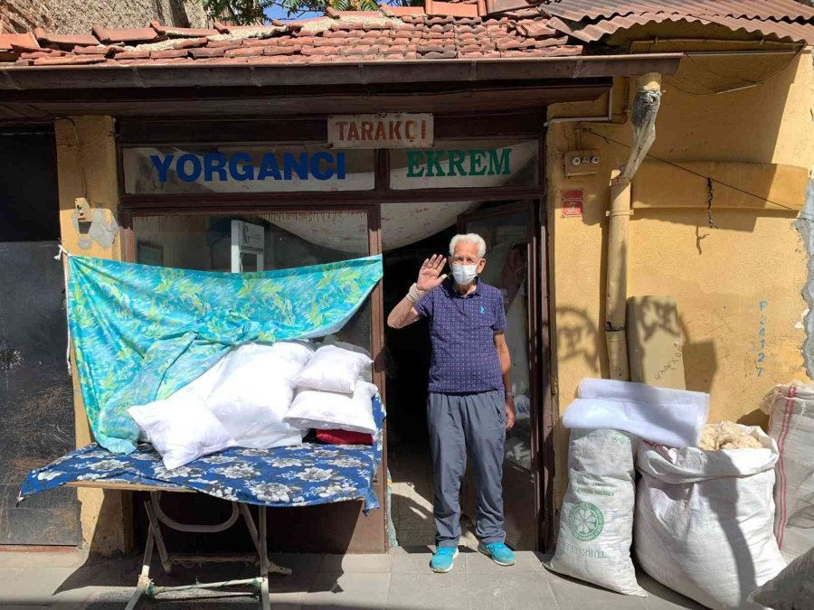 Yarım Asırlık Yorgancı Hem Makineleşmeye Hem De Artan Maliyetlere Direniyor