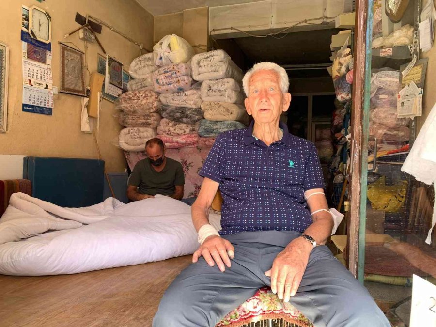 Yarım Asırlık Yorgancı Hem Makineleşmeye Hem De Artan Maliyetlere Direniyor