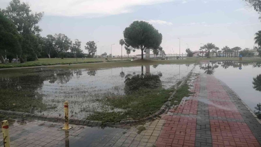 Manavgat’ta Sağanak Yağmur Ve Dolu Etkili Oldu