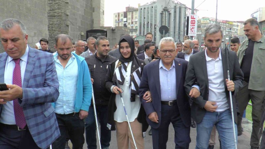 Protokolden Göz Bantlı, Değnekli Farkındalık