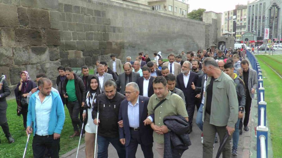 Protokolden Göz Bantlı, Değnekli Farkındalık