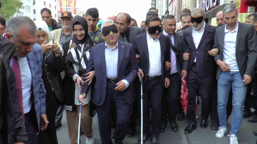 Protokolden Göz Bantlı, Değnekli Farkındalık