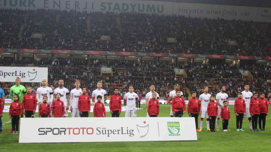 Spor Toto Süper Lig: Kayserispor: 0 - Galatasaray: 0 (maç Devam Ediyor)