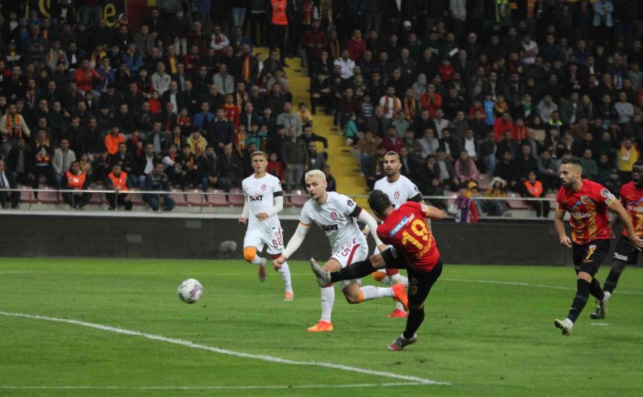 Spor Toto Süper Lig: Kayserispor: 2 - Galatasaray: 0 (ilk Yarı)
