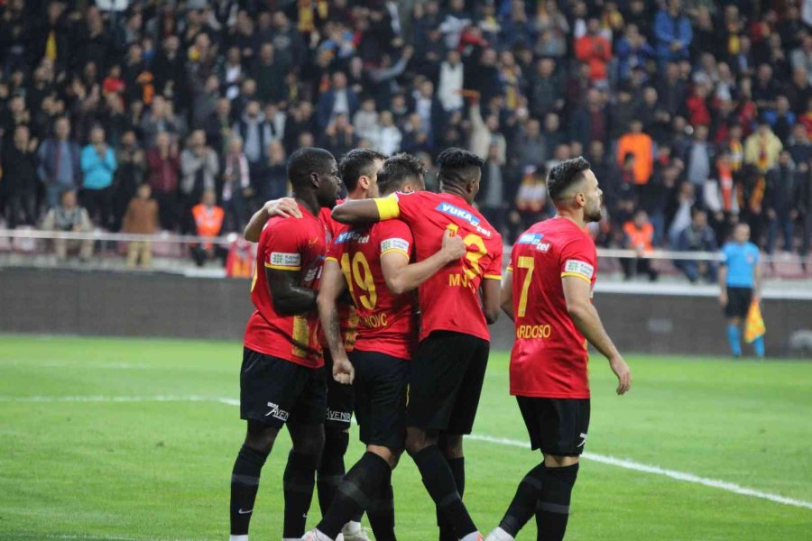 Spor Toto Süper Lig: Kayserispor: 2 - Galatasaray: 0 (ilk Yarı)