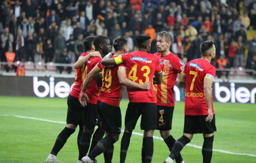 Spor Toto Süper Lig: Kayserispor: 2 - Galatasaray: 0 (ilk Yarı)