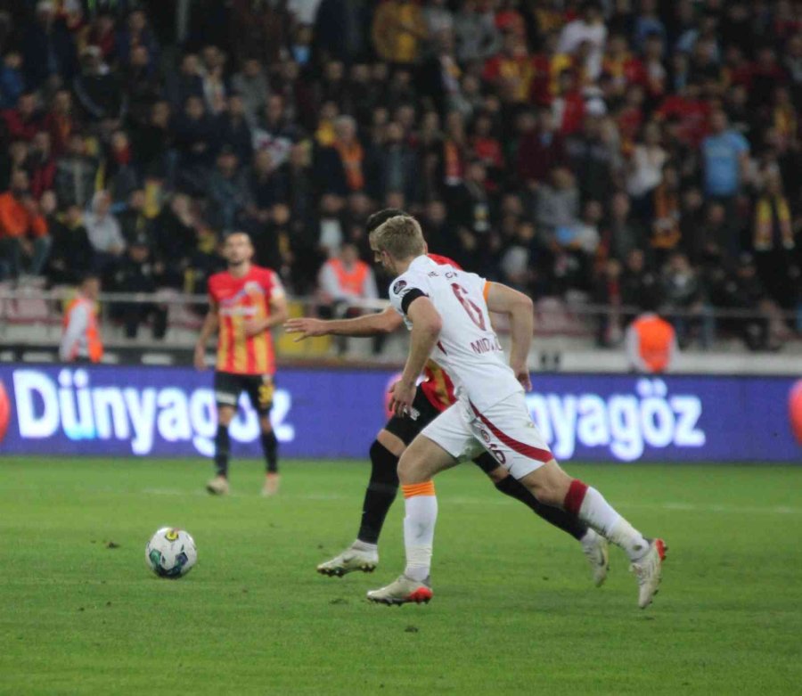 Spor Toto Süper Lig: Kayserispor: 2 - Galatasaray: 0 (ilk Yarı)
