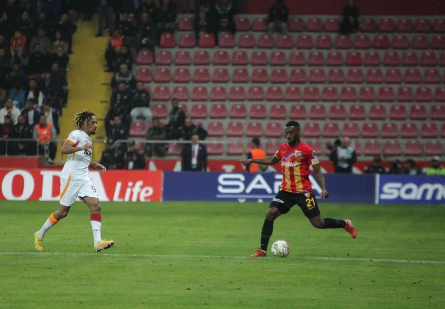 Spor Toto Süper Lig: Kayserispor: 2 - Galatasaray: 0 (ilk Yarı)