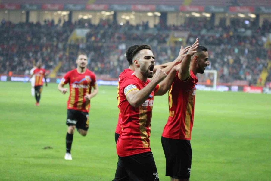 Spor Toto Süper Lig: Kayserispor: 2 - Galatasaray: 0 (ilk Yarı)