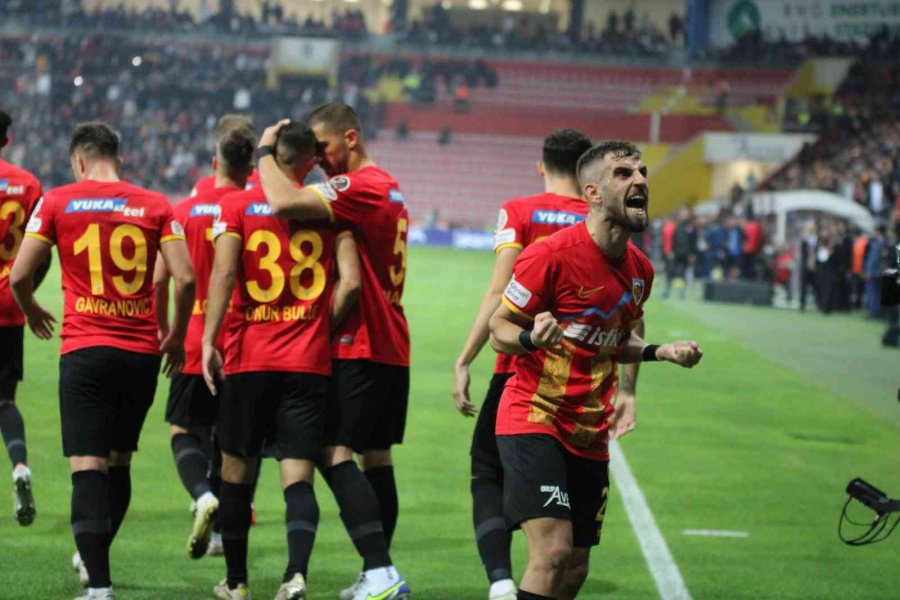 Spor Toto Süper Lig: Kayserispor: 2 - Galatasaray: 0 (ilk Yarı)