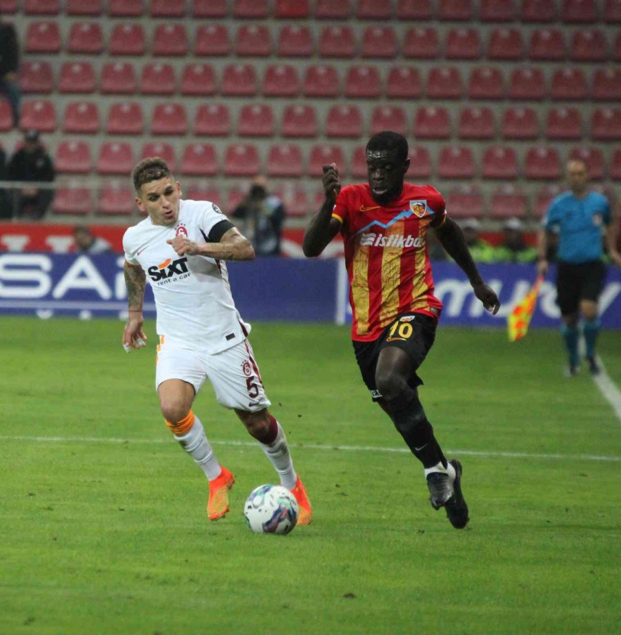 Spor Toto Süper Lig: Kayserispor: 2 - Galatasaray: 0 (ilk Yarı)