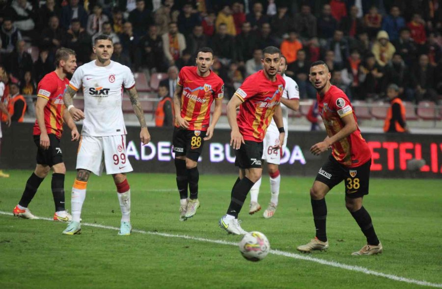 Spor Toto Süper Lig: Kayserispor: 2 - Galatasaray: 1 (maç Sonucu)