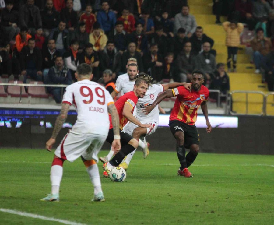 Spor Toto Süper Lig: Kayserispor: 2 - Galatasaray: 1 (maç Sonucu)