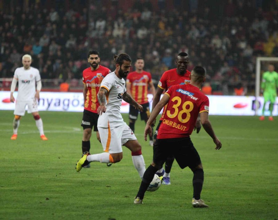Spor Toto Süper Lig: Kayserispor: 2 - Galatasaray: 1 (maç Sonucu)