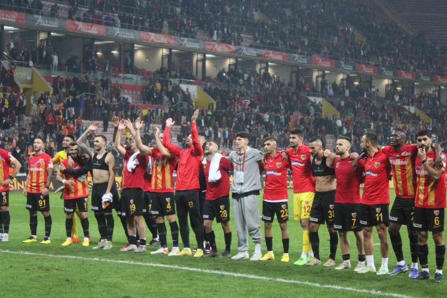 Spor Toto Süper Lig: Kayserispor: 2 - Galatasaray: 1 (maç Sonucu)