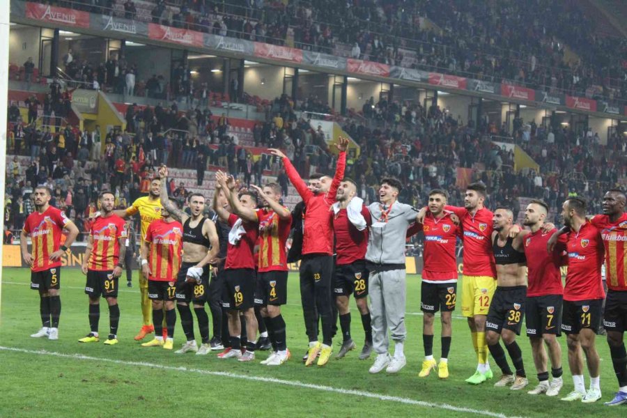 Spor Toto Süper Lig: Kayserispor: 2 - Galatasaray: 1 (maç Sonucu)