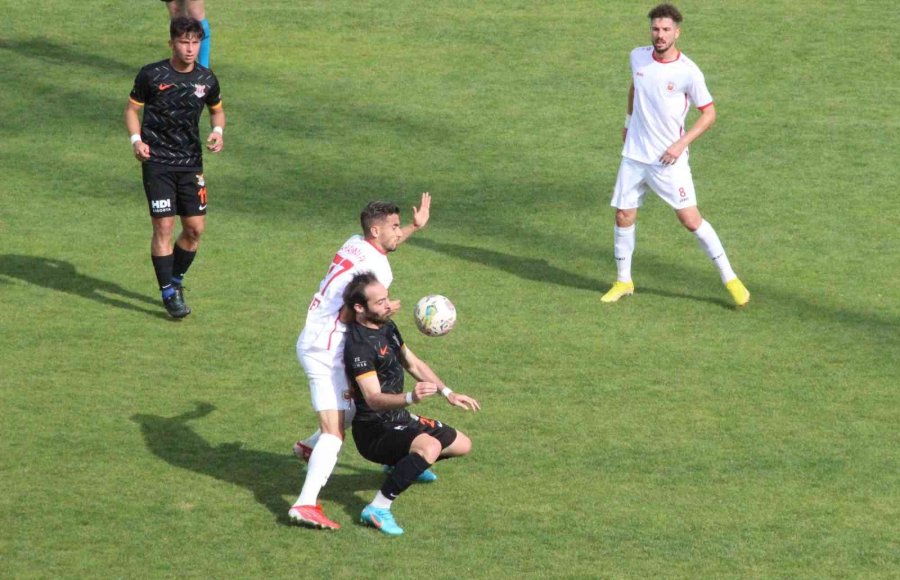 Tff 3. Lig: Karaman Fk: 3 - Eynesil Belediyespor: 1
