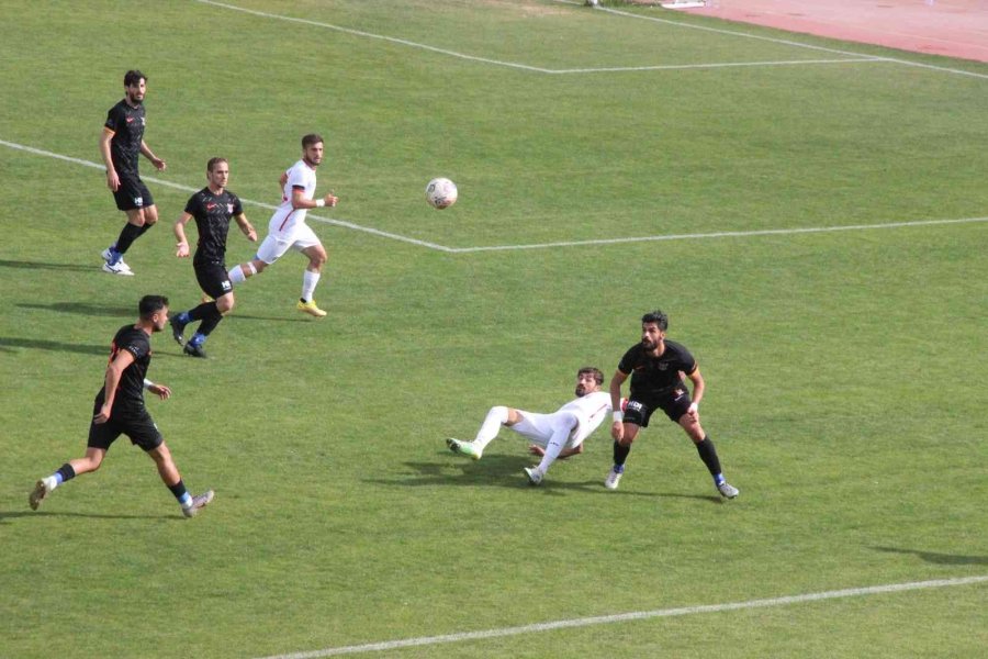 Tff 3. Lig: Karaman Fk: 3 - Eynesil Belediyespor: 1