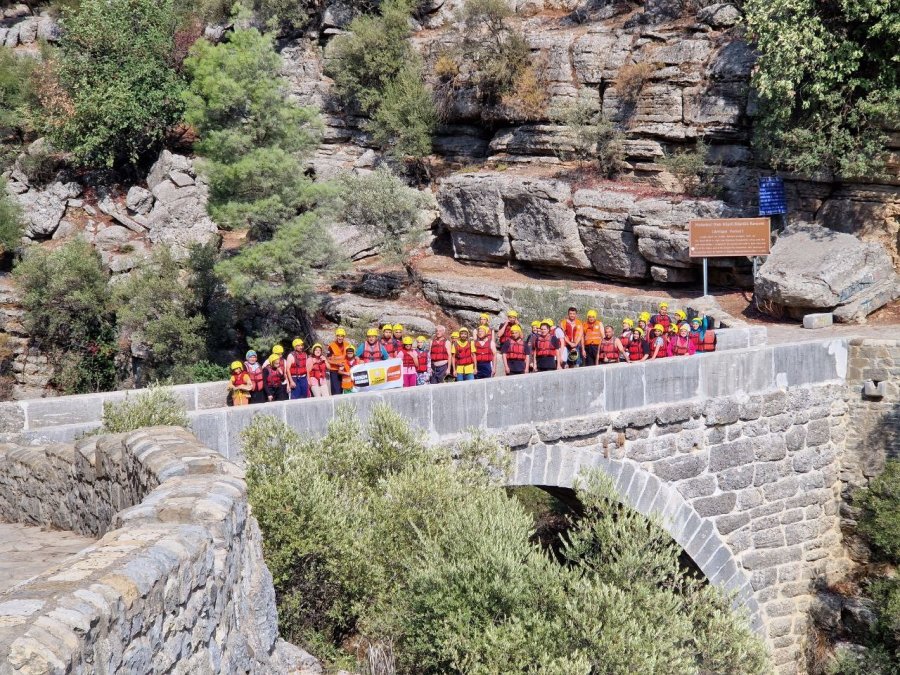 Görme Engelli Bireylerin Rafting Heyecanı
