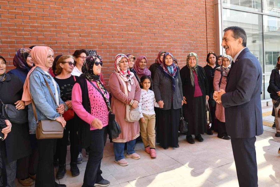 İlçe Sakini Kadınlar Tepebaşı Belediyesinin Projelerini Yerinde Gördü