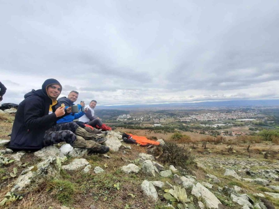 Doğa Tutkunları Rotayı Osmanlı’nın İlk Fethettiği Kaleye Çevirdi