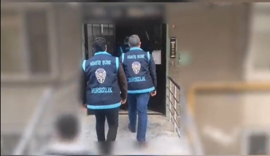 Hırsızlık Şüphelisi 4 Kişi Böyle Yakalandı