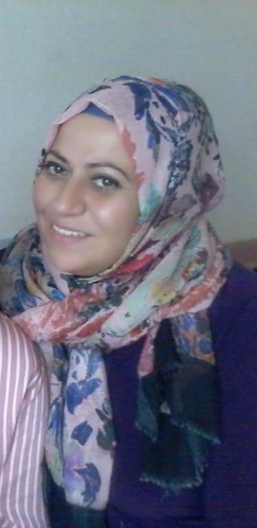 Komşusunun 20 Bıçak Darbesiyle Öldürdüğü Kadın Toprağa Verildi