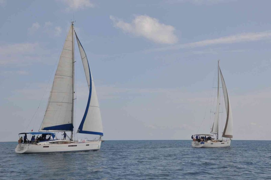 Silifke’de Yelkenli Yarışı Ve Çevre Temizliği Etkinliği