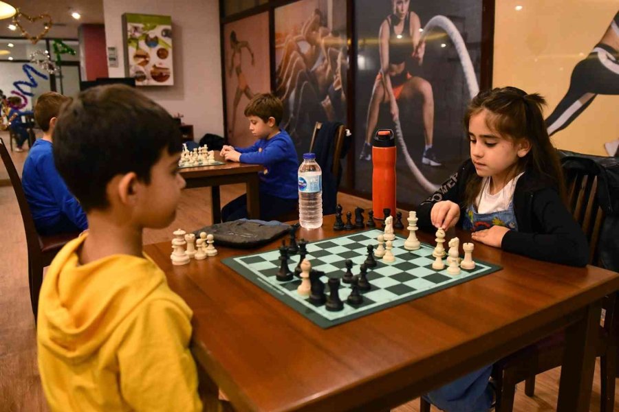 Satranç Kursuna Yoğun İlgi