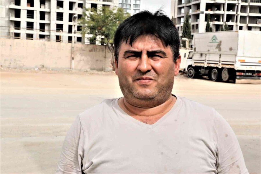 Antalya’da Yer Altındaki Kablolara Dadanan Hırsızlar, Hal Esnafının Elektriğini Ve İnternetini Kesti