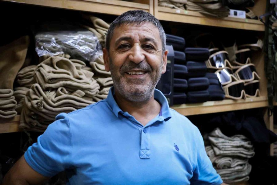 Ukraynalı Askerlerin Kışlık Bot, Mont, Hücum Yeleği İhtiyaçları Antalya’dan Gidiyor