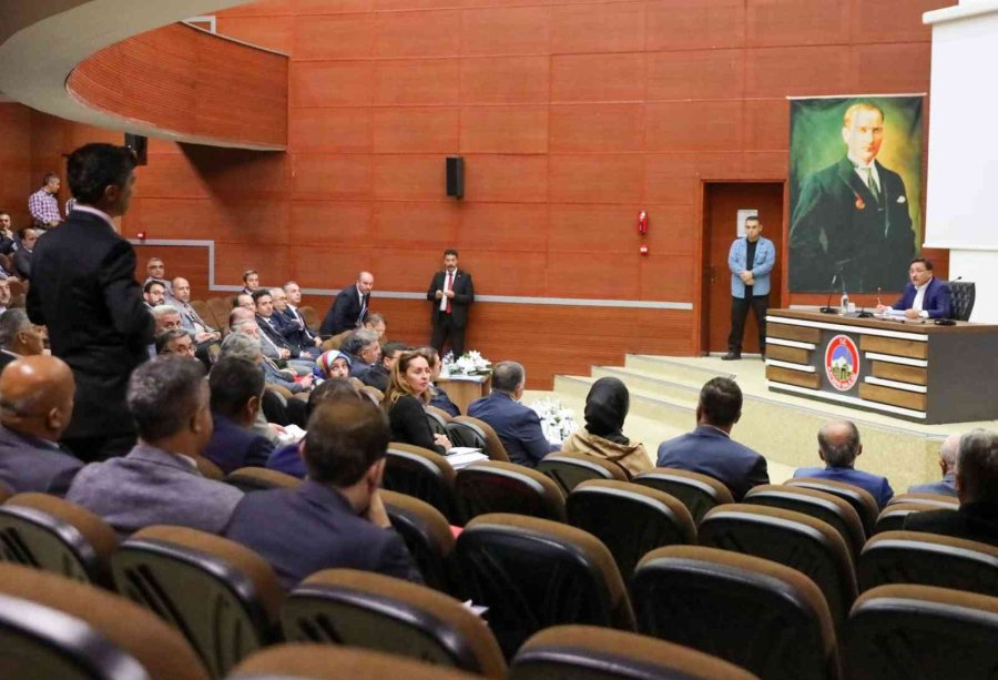 Vali Çiçek: “amacımız Vatandaşlarımıza En İyi Hizmeti Sunmak”