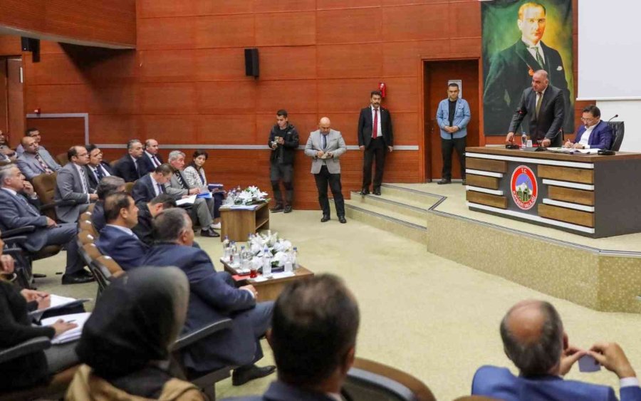 Vali Çiçek: “amacımız Vatandaşlarımıza En İyi Hizmeti Sunmak”