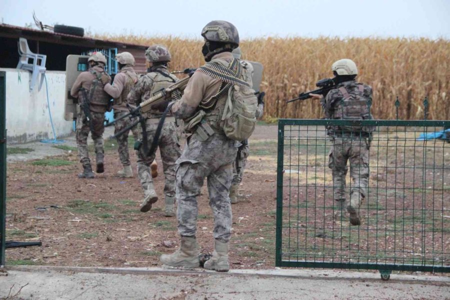 Karaman’da 2 Ayrı Suç Örgütüne ‘son Nokta’ Operasyonu: 32 Gözaltı