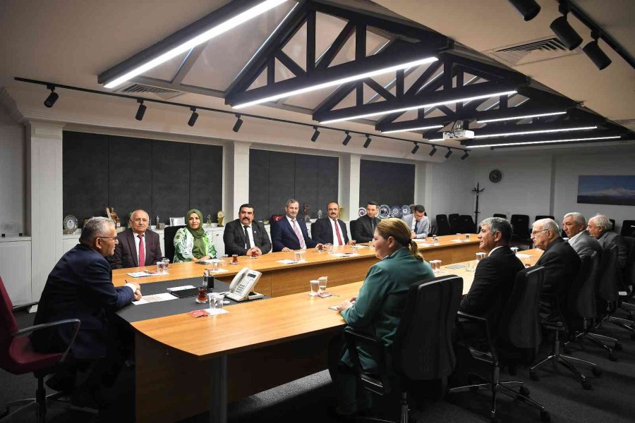 Muhtarlardan Başkan Büyükkılıç’a Ziyaret