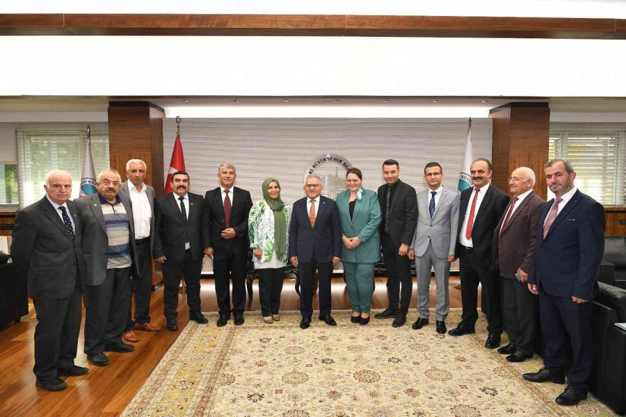Muhtarlardan Başkan Büyükkılıç’a Ziyaret