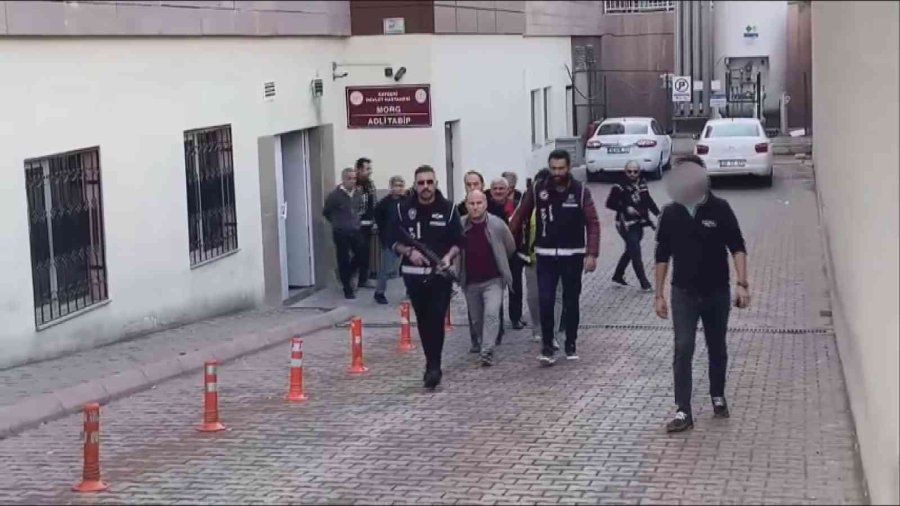 Kayseri Polisi 8 Ay Takip Etti, Fetö’nün Finansmanını Çökertti