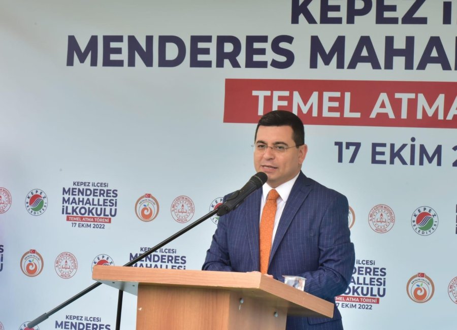 Kepez’de 32 Derslikli Okulun Temeli Öğrencilerle Atıldı