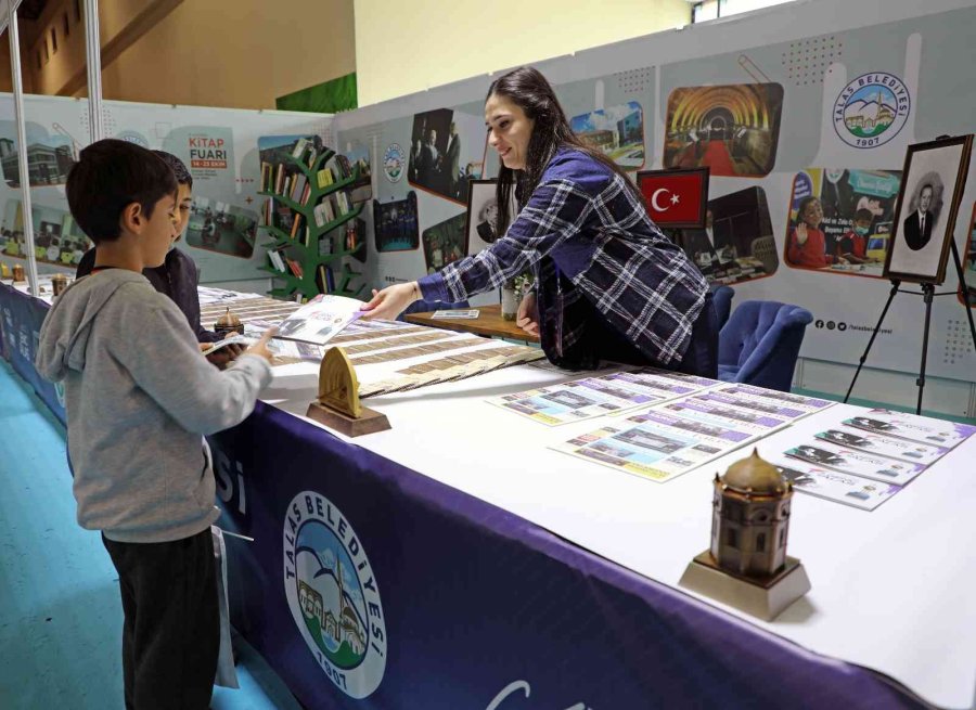 Kitap Fuarında Talas’a Yoğun İlgi