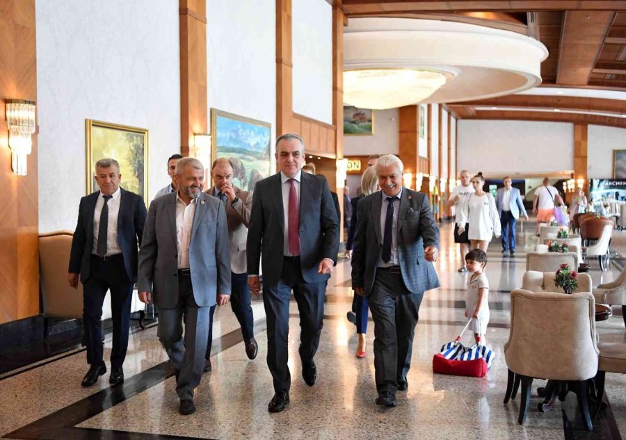 Başkan Esen: "muhtarlarımızla Uyum İçinde Çalışıyoruz"