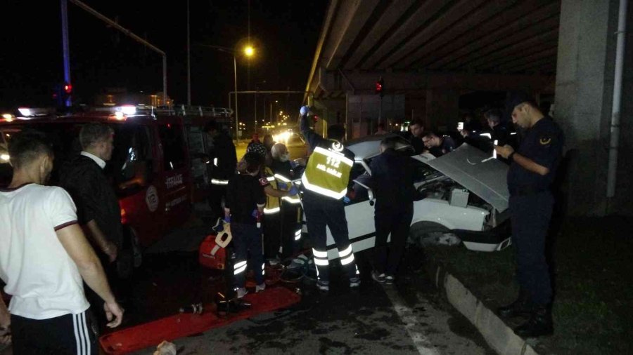 Antalya’daki Trafik Kazasında Can Pazarı: 4 Yaralı