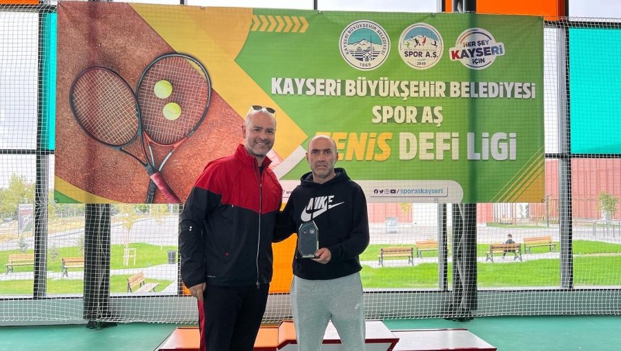 Büyükşehir’in Heyecan Dolu Tenis Defi Ligi’ne 200 Sporcu Katıldı
