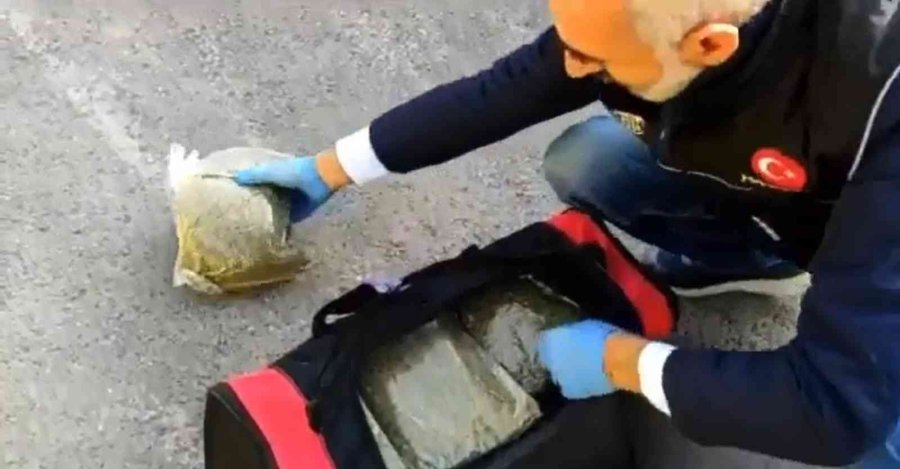 Yolcu Otobüsünde 12 Kilo Uyuşturucu Ele Geçirildi