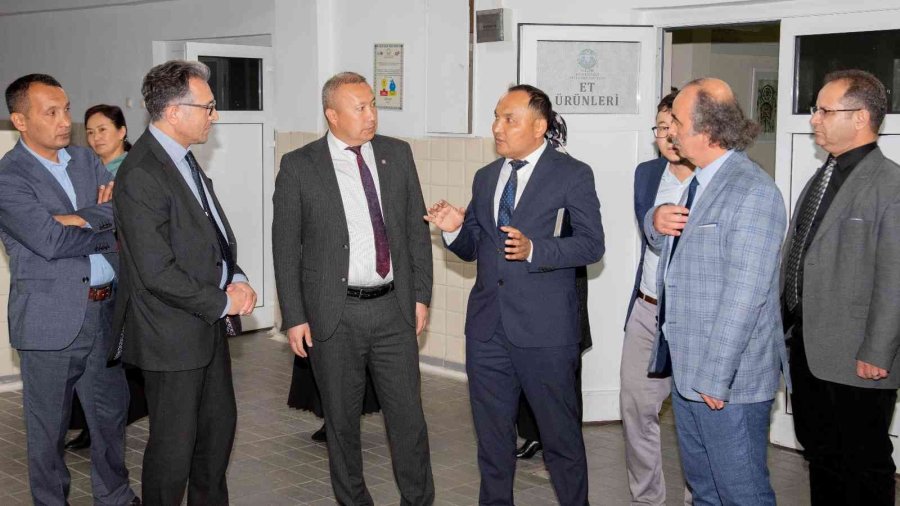 Selçuk Üniversitesi, Batken Devlet Üniversitesi İle Tecrübelerini Paylaştı